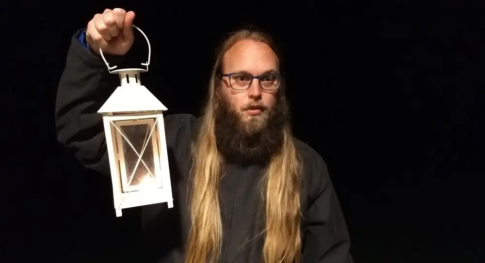 In the Lantern’s light – a dark horror history walk!