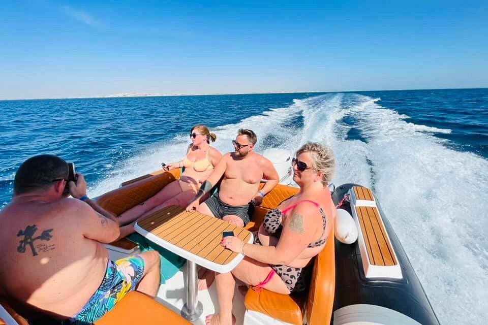 PRIVATE Speedboat: White Island & Dolphin House